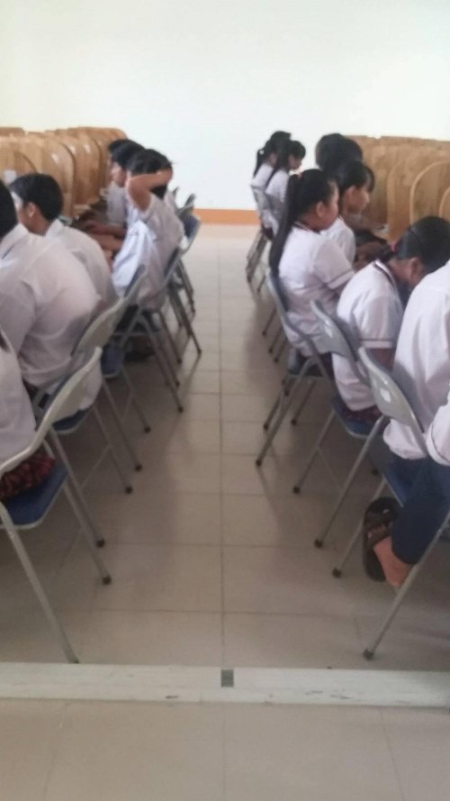 Buổi học: Bài tập dự án của các em học sinh lớp 10